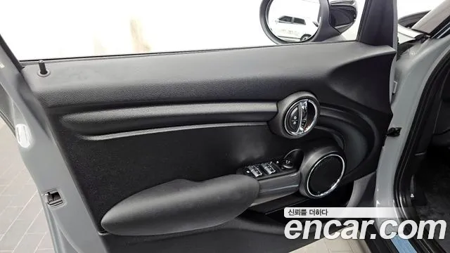 Mini Cooper 2021 — фото 14