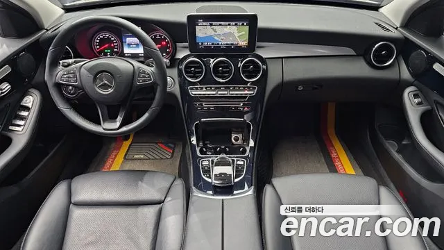 Mercedes-Benz C-Class 2018 — фото 10