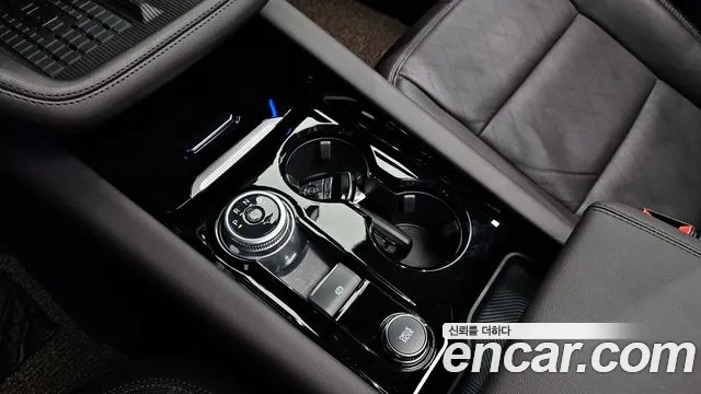 Ford Explorer 2025 — фото 12