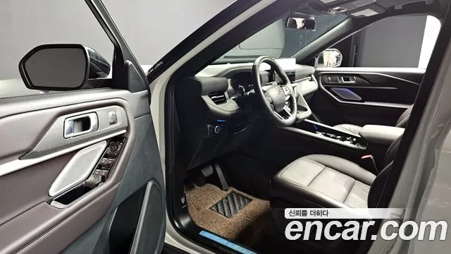Ford Explorer 2025 — фото 13