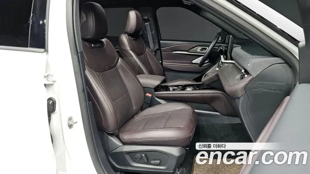 Ford Explorer 2025 — фото 17