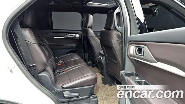 Ford Explorer 2025 — фото 18