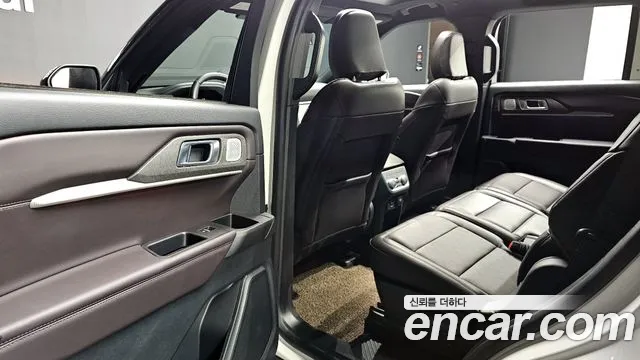Ford Explorer 2025 — фото 16