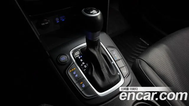 Hyundai Kona 2018 — фото 12