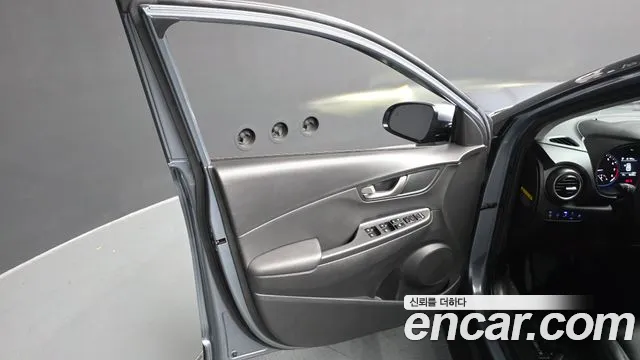 Hyundai Kona 2018 — фото 14