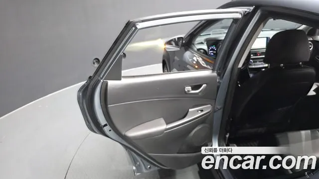 Hyundai Kona 2018 — фото 15