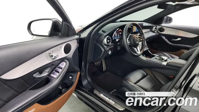 Mercedes-Benz C-Class 2021 — фото 13