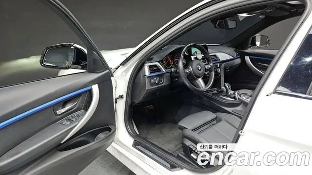 BMW 3-Series 2017 — фото 13