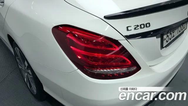Mercedes-Benz C-Class 2018 — фото 9