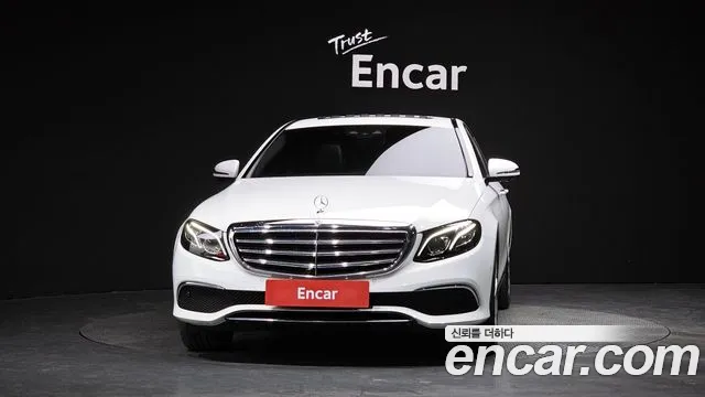 Mercedes-Benz E-Class 2018 — фото 3