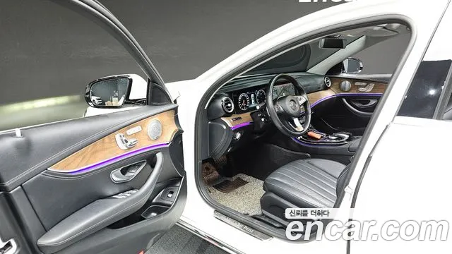 Mercedes-Benz E-Class 2018 — фото 10