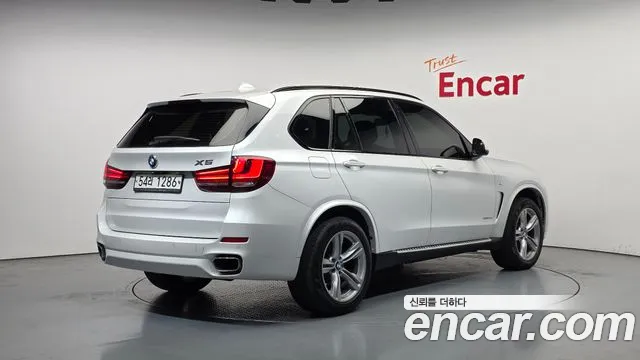 BMW X5 2018 — фото 2