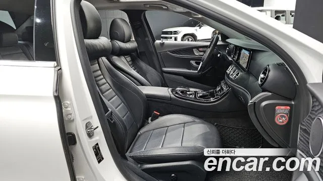 Mercedes-Benz E-Class 2017 — фото 13