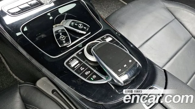 Mercedes-Benz E-Class 2017 — фото 18