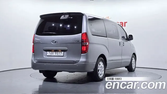 Hyundai Starex 2012 — фото 2