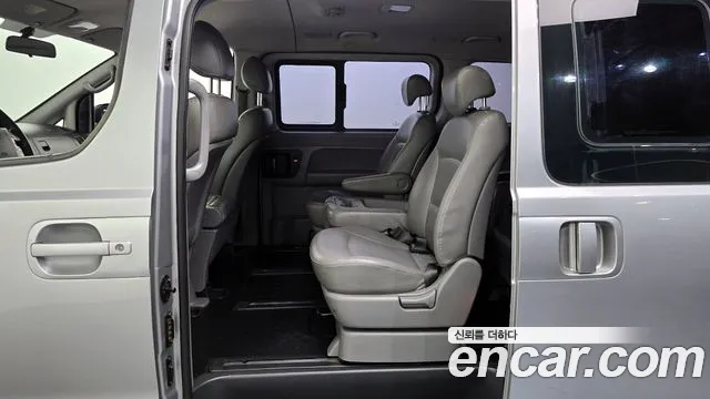 Hyundai Starex 2012 — фото 12