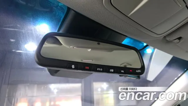 Hyundai Santafe 2019 — фото 18