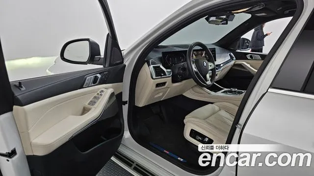 BMW X7 2025 — фото 10