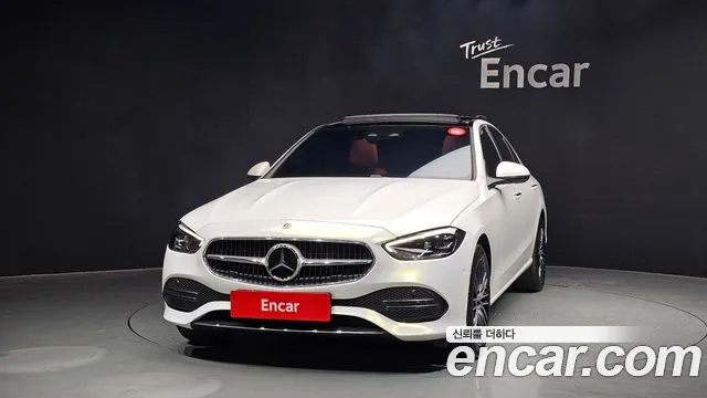 Mercedes-Benz C-Class 2025 — фото 3