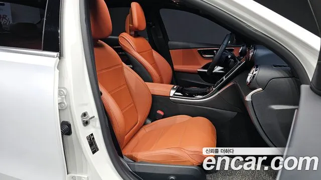Mercedes-Benz C-Class 2025 — фото 17