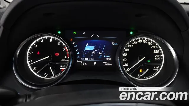 Toyota Camry 2018 — фото 10