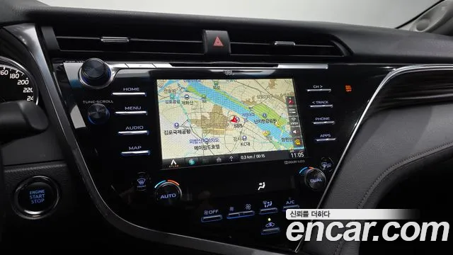 Toyota Camry 2018 — фото 15