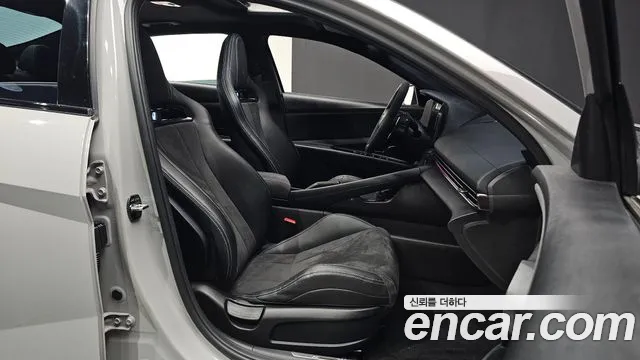 Hyundai AVANTE 2023 — фото 12