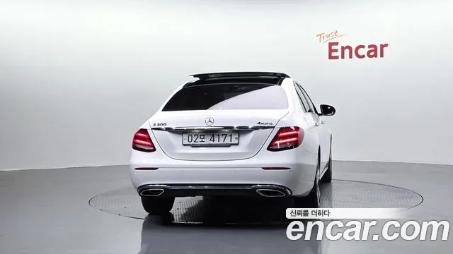 Mercedes-Benz E-Class 2017 — фото 4