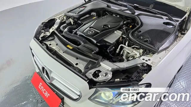 Mercedes-Benz E-Class 2017 — фото 6
