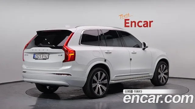 Volvo XC90 2024 — фото 2