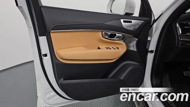 Volvo XC90 2024 — фото 14