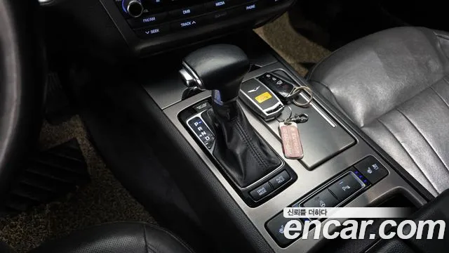 Hyundai Genesis 2016 — фото 12