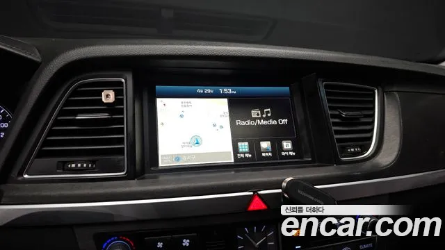 Hyundai Genesis 2016 — фото 16