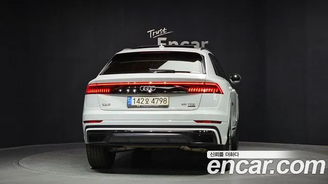 Audi Q8 2021 — фото 4