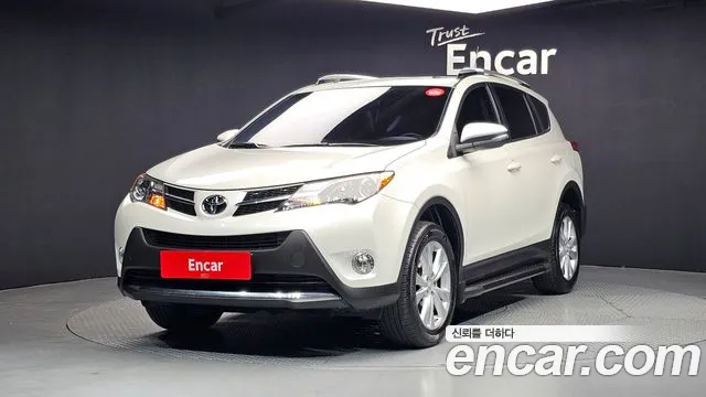 Toyota RAV4 2015 — фото 1