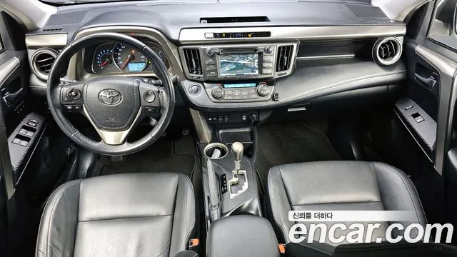 Toyota RAV4 2015 — фото 7