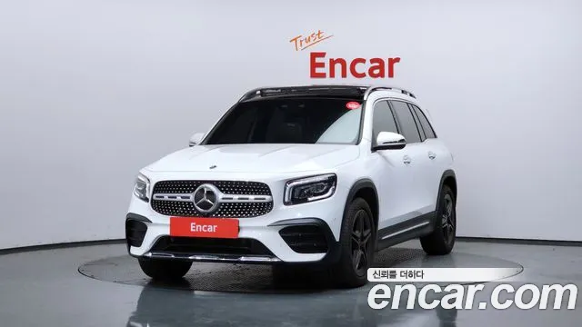 Mercedes-Benz GLB-Class 2023 — фото 1