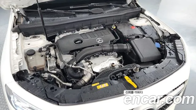 Mercedes-Benz GLB-Class 2023 — фото 6