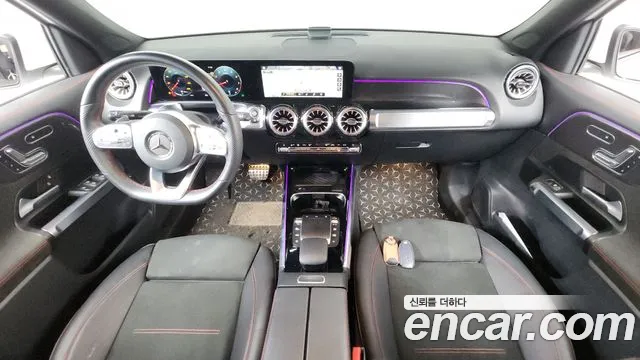 Mercedes-Benz GLB-Class 2023 — фото 10