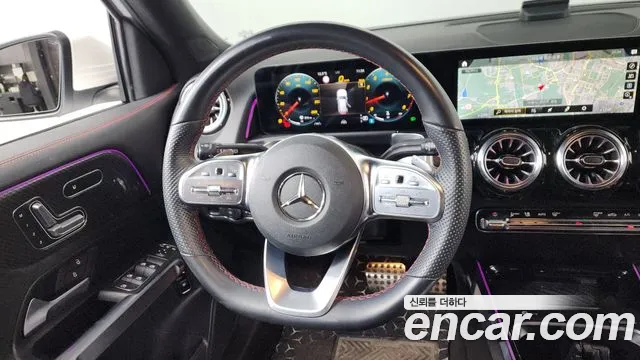 Mercedes-Benz GLB-Class 2023 — фото 19