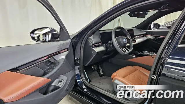 BMW i5 2024 — фото 13