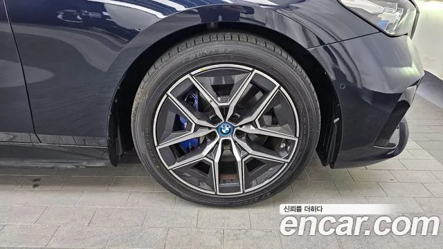 BMW i5 2024 — фото 7