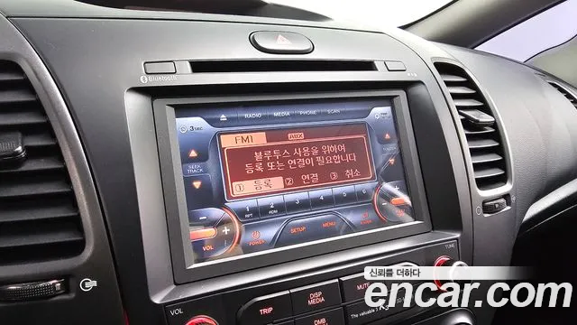 Kia K3 2015 — фото 16