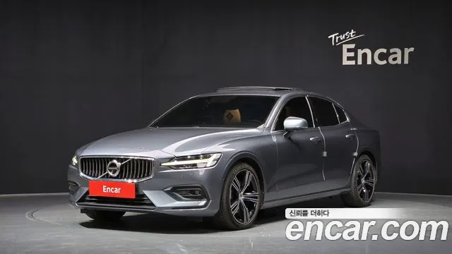 Volvo S60 2021 — фото 1