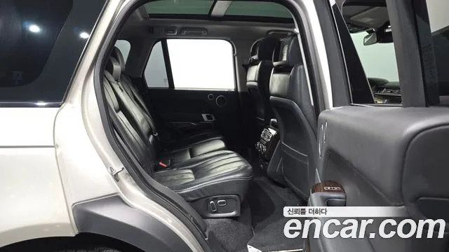 Land Rover Range Rover 2015 — фото 12
