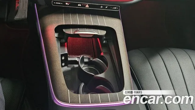 Mercedes-Benz E-Class 2025 — фото 13