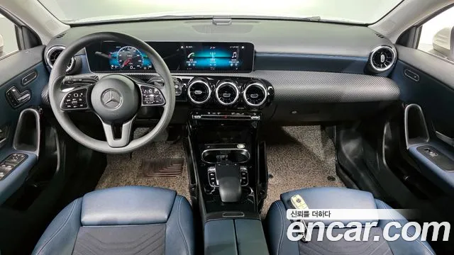 Mercedes-Benz A-Class 2019 — фото 10