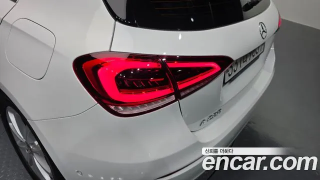 Mercedes-Benz A-Class 2019 — фото 9