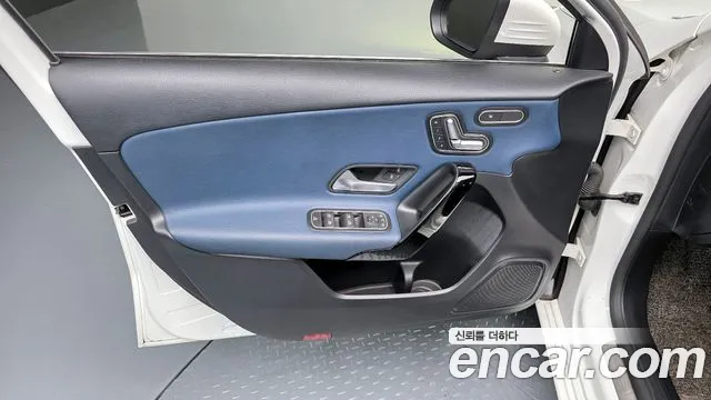 Mercedes-Benz A-Class 2019 — фото 14