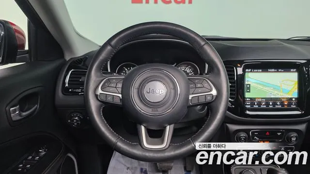 Jeep Compass 2018 — фото 18